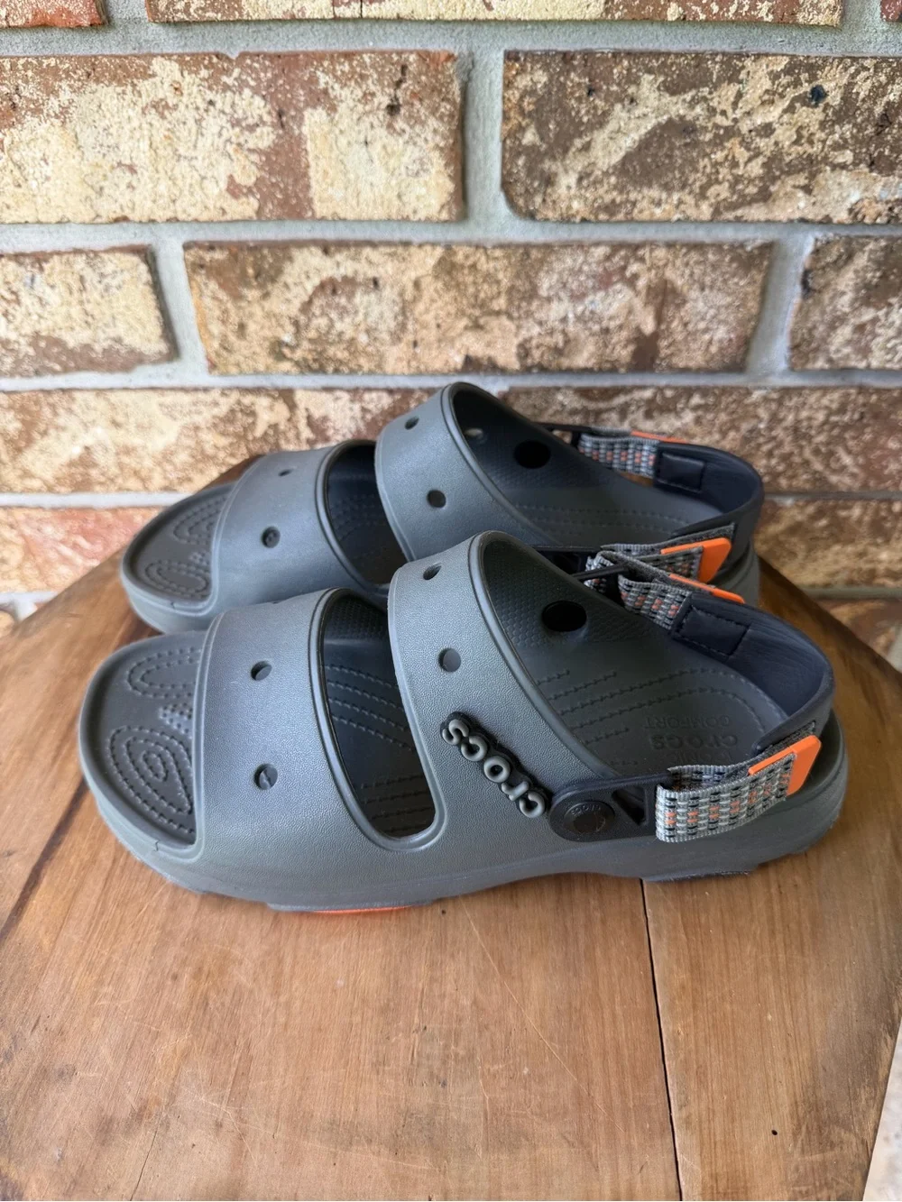 Croc’s Classic All-Terrain Sandal Women’s Size Men’s 8 Women’s 10 Very Good